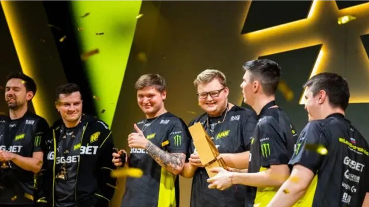 够在比赛中 够在比赛中