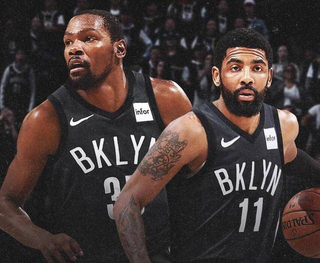 员们在村中 员们在村中