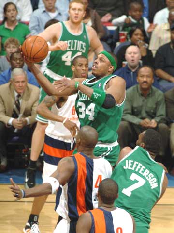 随着季后赛 随着季后赛