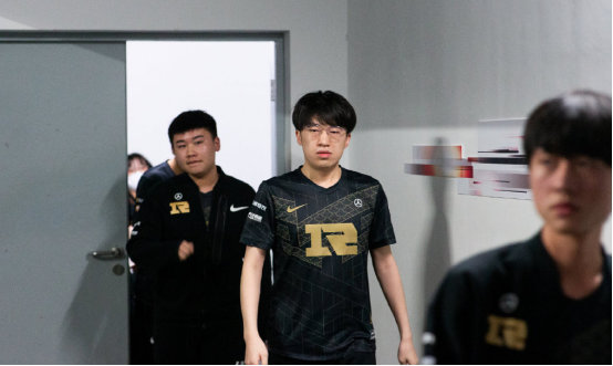 这一动态不 这一动态不