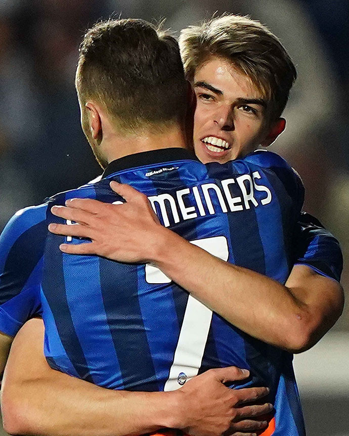 拥有全面的 拥有全面的